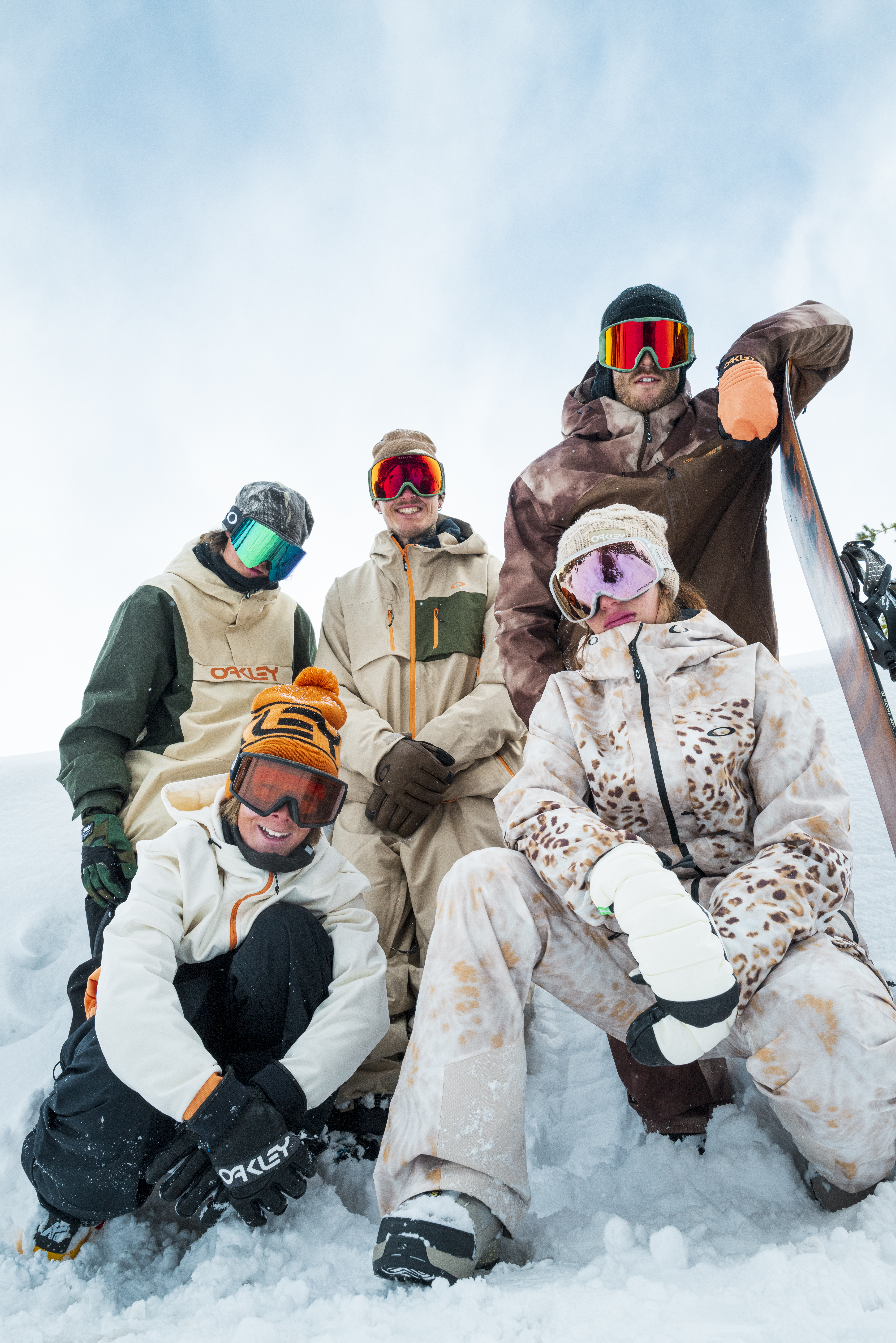 SHRED WITH THE OAKLEY® 2023 SNOW COLLECTION SHRED WITH THE OAKLEY® 2023 SNOW COLLECTION